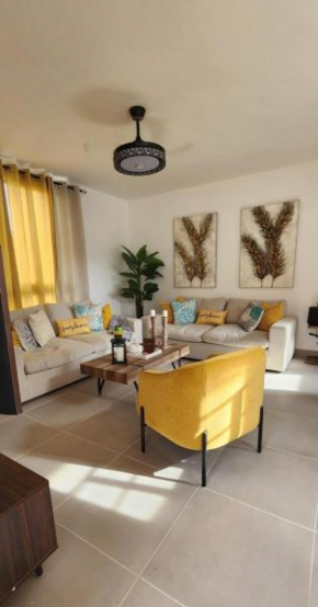 Enticing Villa In Paradise